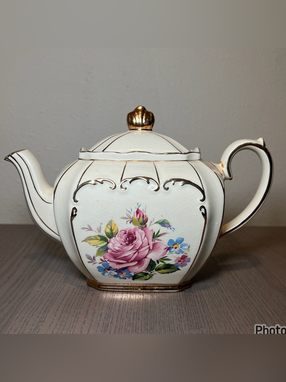 VINTAGE 1930s SADLER ENGLAND TEAPOT ROSE FLOWERS GOLD TRIM#2097(READ DESCRIPTION